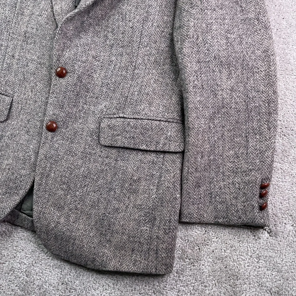 Vintage Harris Tweed Blazer Mens 40R Gray Herringbone Wool Tweed Sport Coat